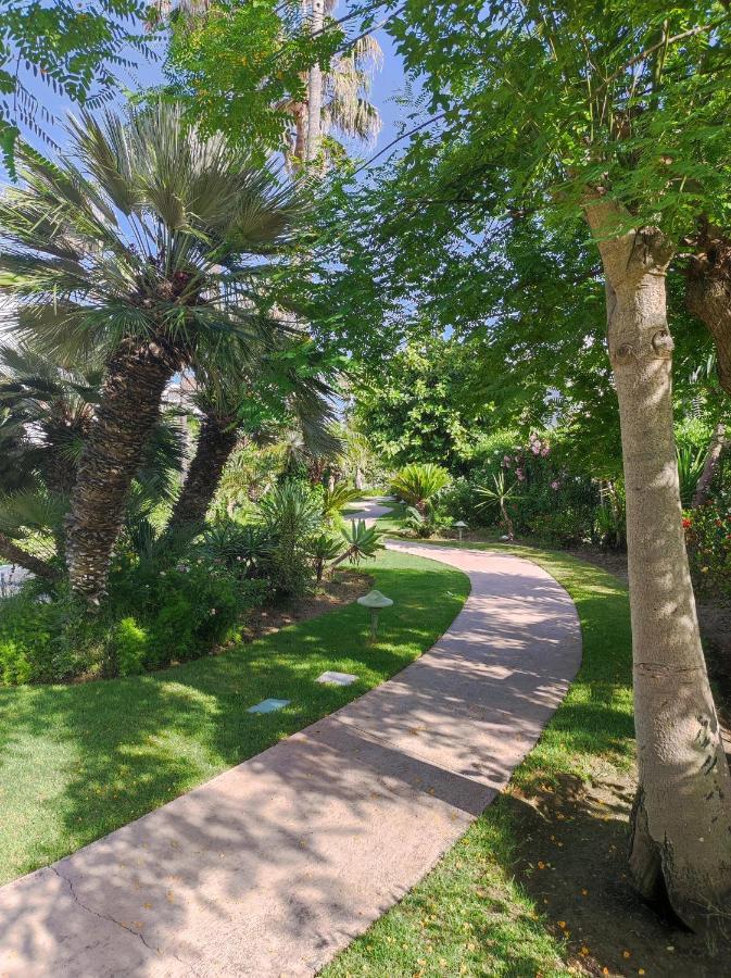 Costalita On The Beach - 3 Bedroom Cosy Apartment Estepona Zewnętrze zdjęcie